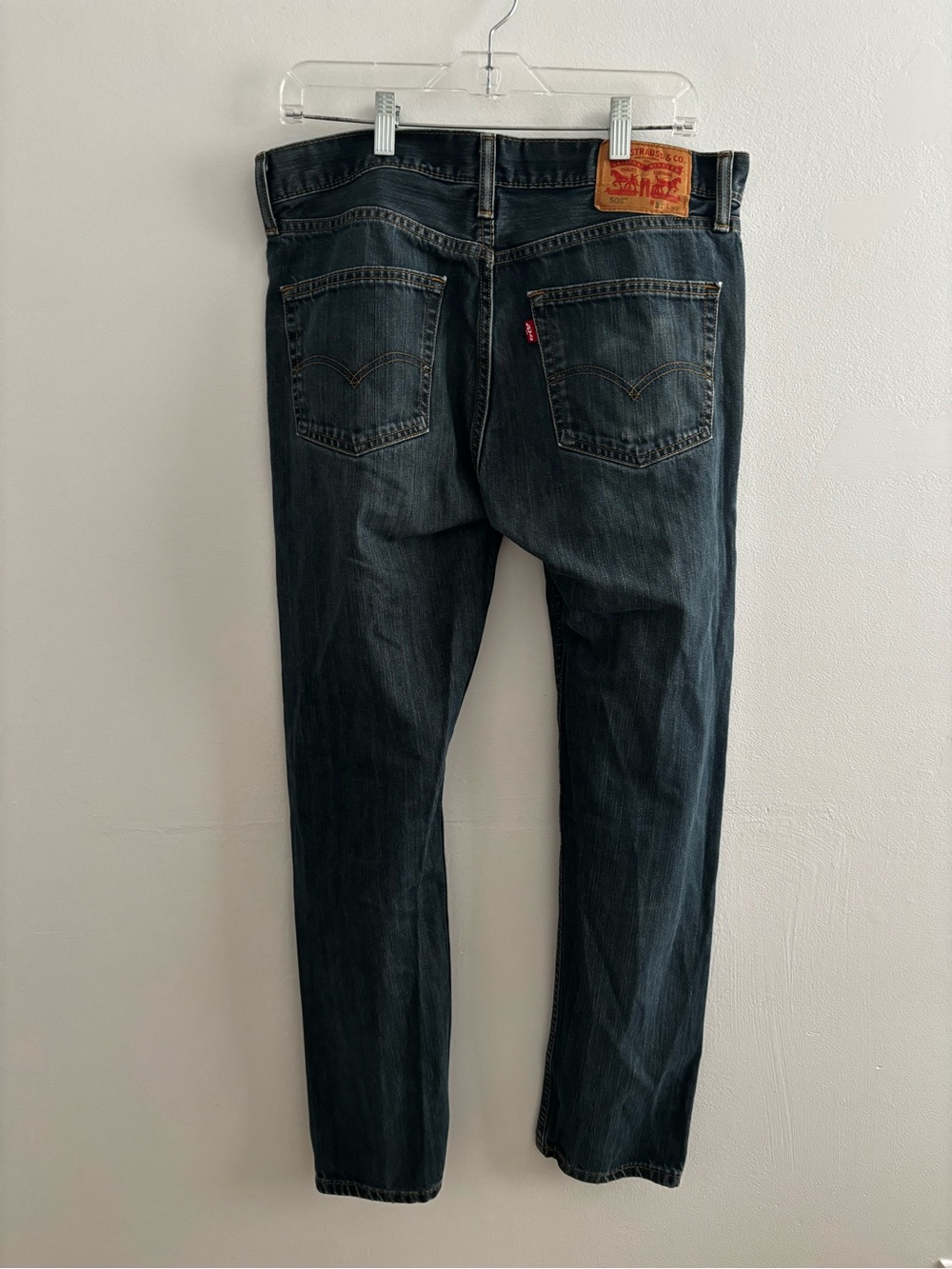 Levi's Straight-Leg Jeans in Dark Blue Wash 33x32 - Picture 2 of 8
